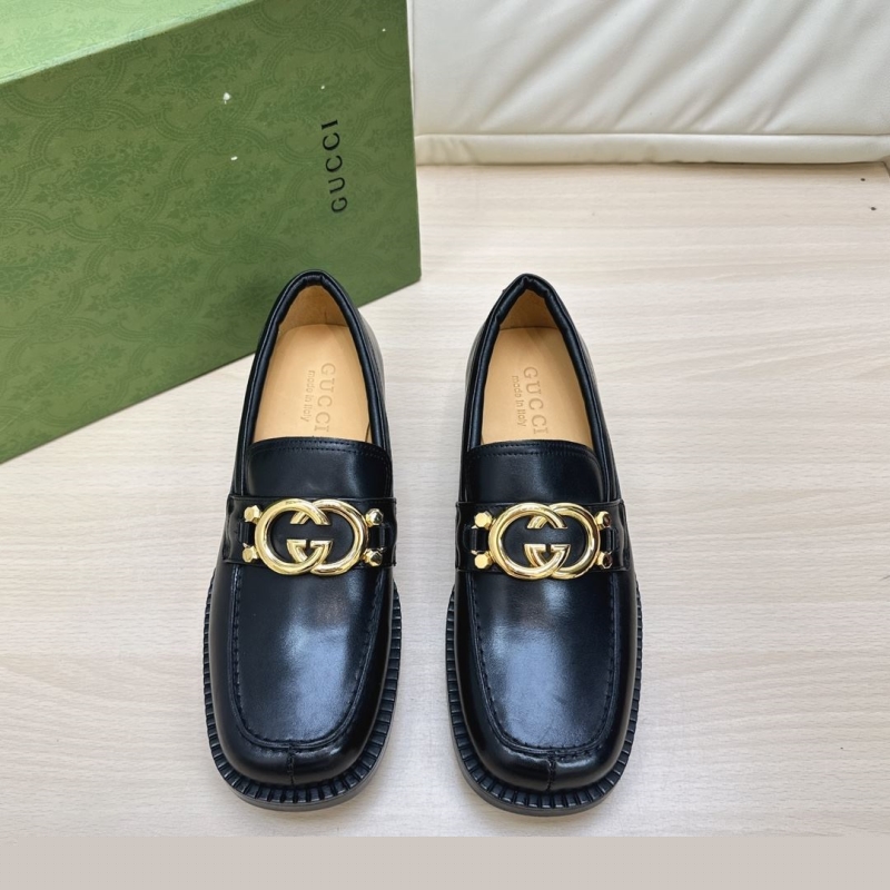 G*u*i leather shoes